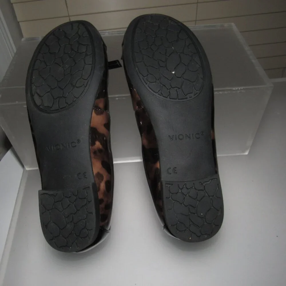 Vionic Amorie Leopard Patent Ballet Flats | Orthotic Support Size 6